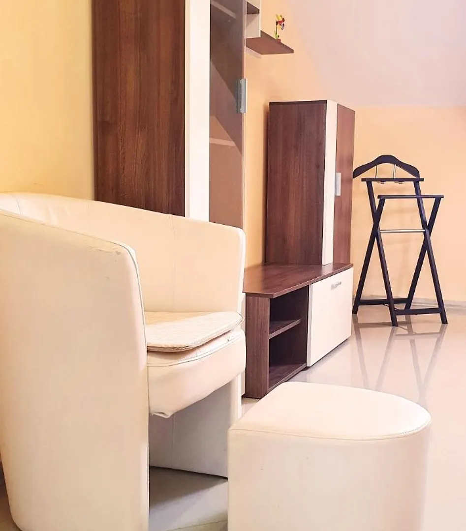 Top Floor Two Bedroom Apartment In Central Burgas 0*,
